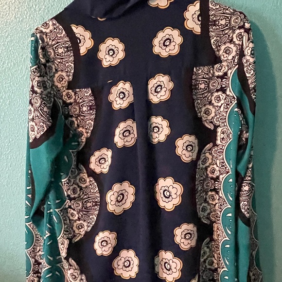 Express button down blouse - Picture 2 of 3